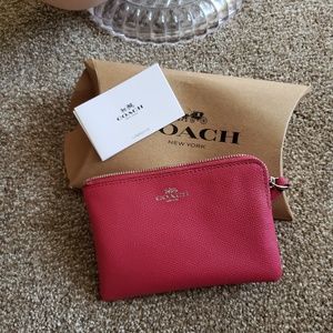 Coach Corner Zip Wristlet**NEW